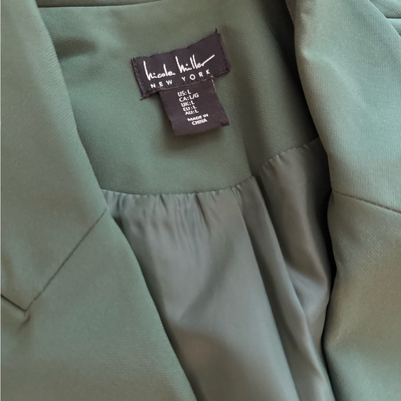 Nicole Miller Green Skirt Suit set - Large blazer and XL skirt - Picture 5 of 11